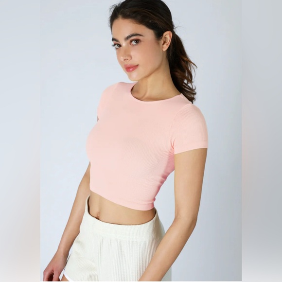 NIKIBIKI Seamless Ribbed Cropped Baby Tee, One Size, NWT - Picture 1 of 7